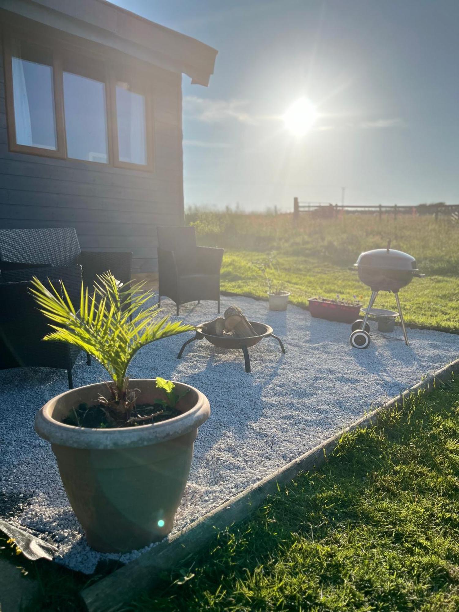 Tamarisk Cabin Bude Exterior photo